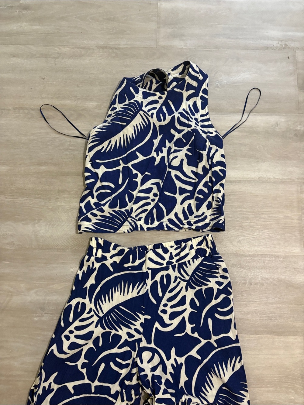 Rose & Olive Blue and White Tropical Print Wide-Leg Jumpsuit - Picture 2 of 4